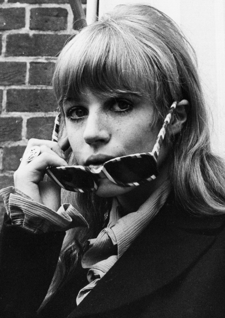 JMM Marianne Faithful Campaign image 60s lady in stripped shades